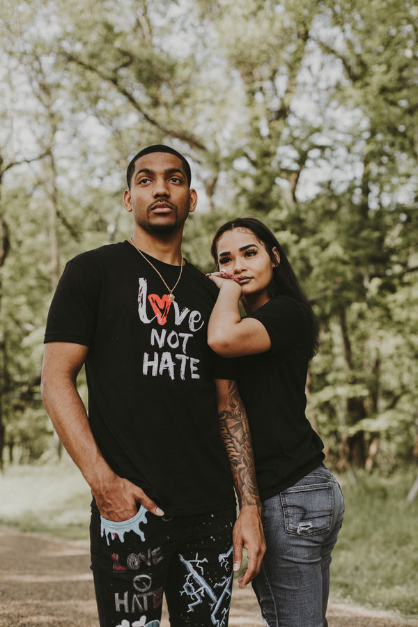 Unisex Love Not hate T-Shirt Black, Egeiro T-shirt
